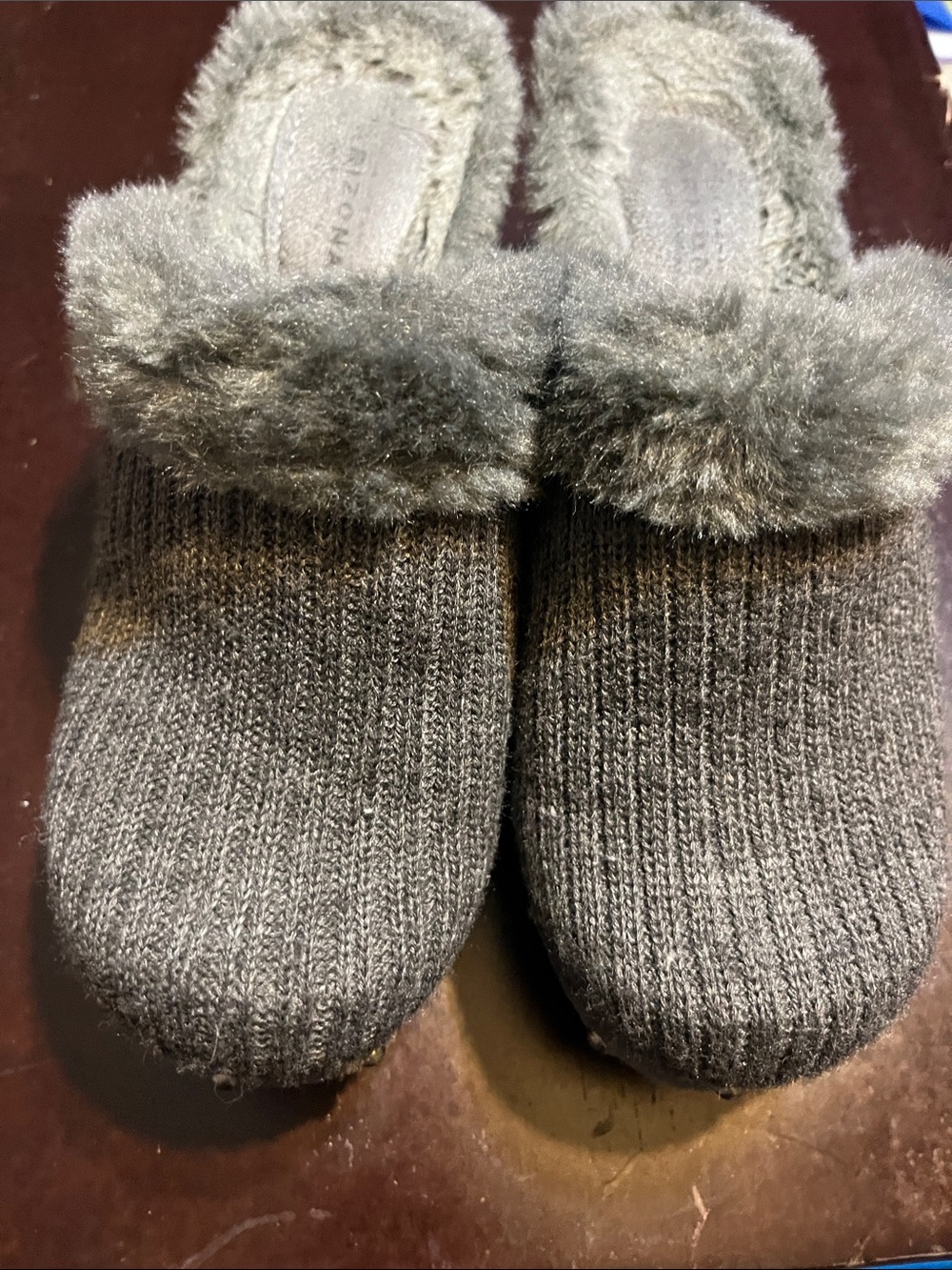 Arizona Jean Company Gray Knit Faux-Fur Clog Mules